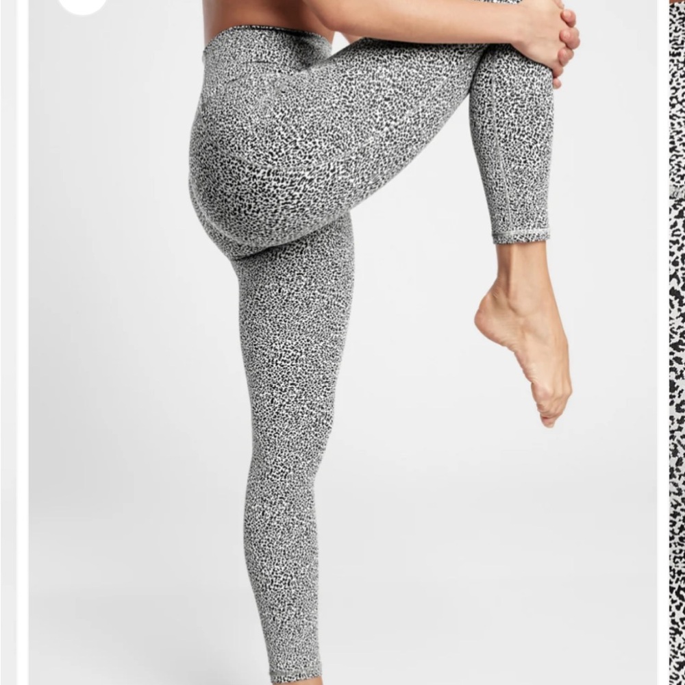 SALUTATION STASH HIGH RISE 7/8
LEGGING - Picture 5 of 7